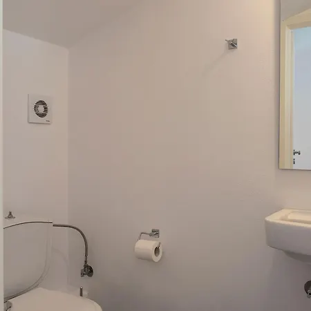 Ferienapartment Fuer Bis Zu Fuenf Personen Kivérion